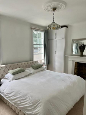 Family home with garden in the heart of Hampstead